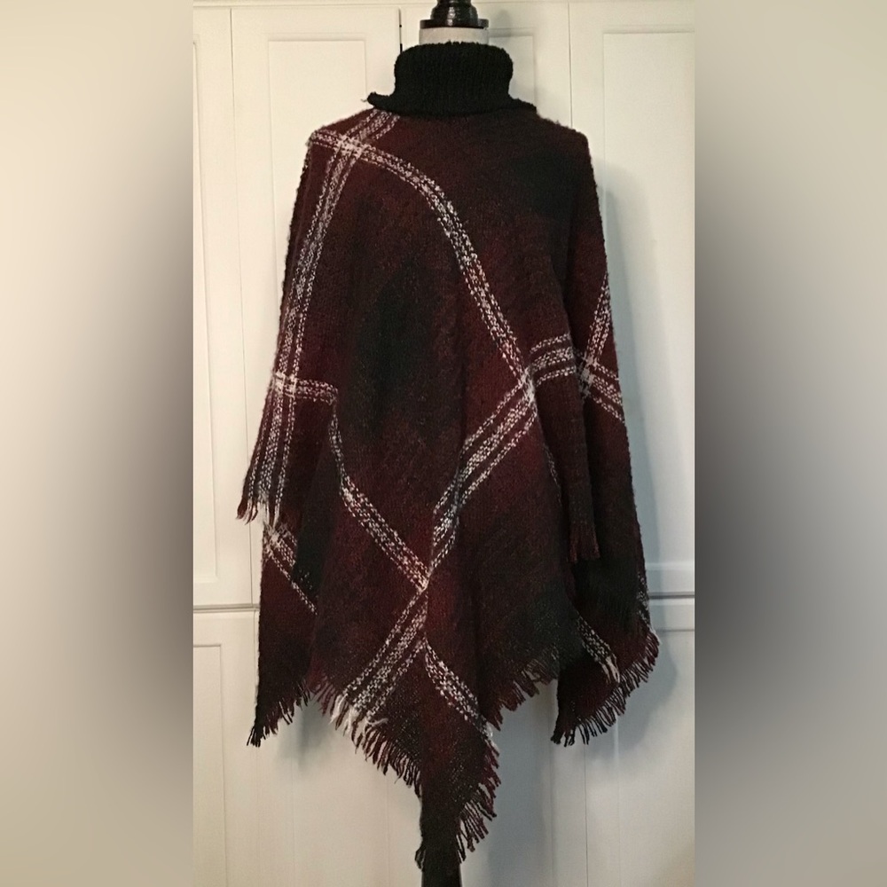CHERIE BLISS PONCHO CAPE - NWT